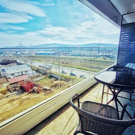 Super Apartments Near Airport With Shop & Free Parking Ιάσιο Εξωτερικό φωτογραφία