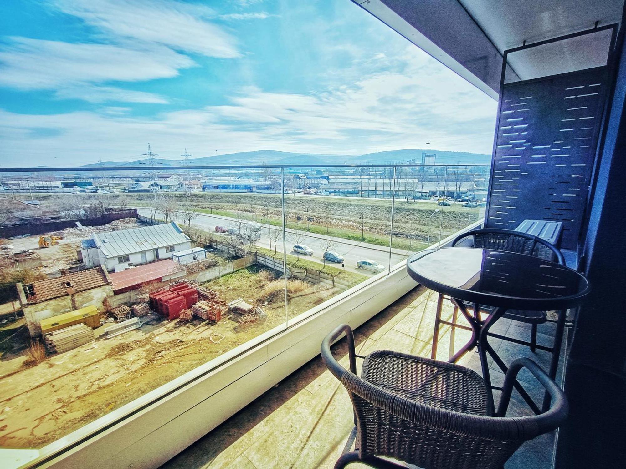 Super Apartments Near Airport With Shop & Free Parking Ιάσιο Εξωτερικό φωτογραφία